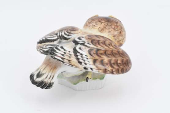 Porcelain figurine of a crouching little owl - photo 4