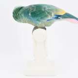Porcelain parrot on base with garland - Foto 4