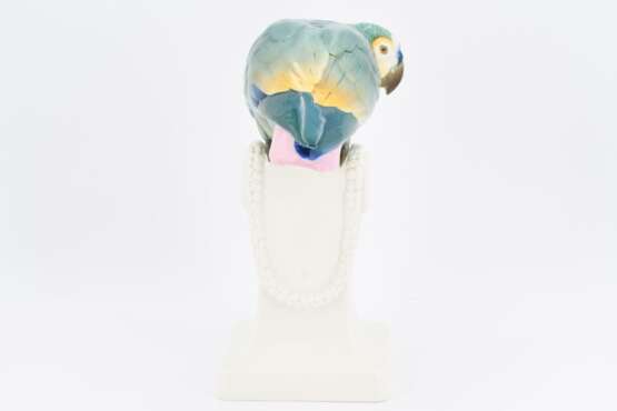 Porcelain parrot on base with garland - Foto 5