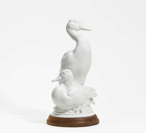 Large porcelain duck couple - photo 1