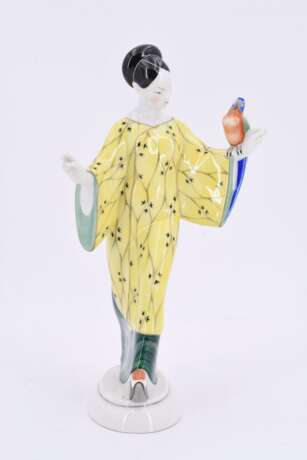 Porcelain figurine of Chinese woman from the wedding parade - photo 2