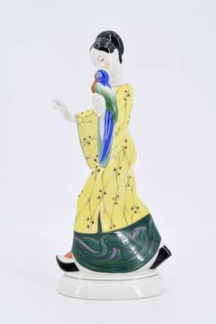 Porcelain figurine of Chinese woman from the wedding parade - фото 3