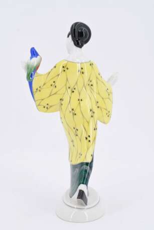 Porcelain figurine of Chinese woman from the wedding parade - фото 4