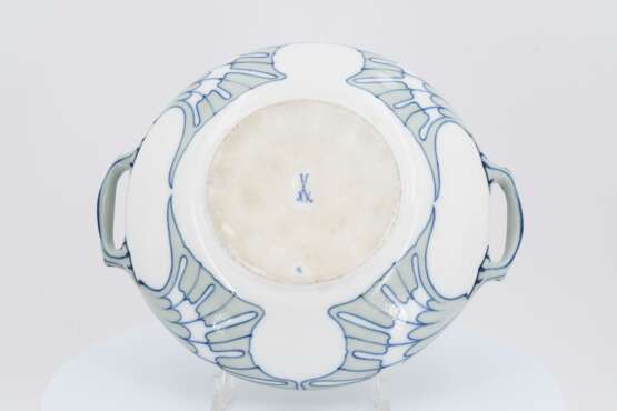 Porcelain tureen from the "Flügelmuster-Service" - photo 7