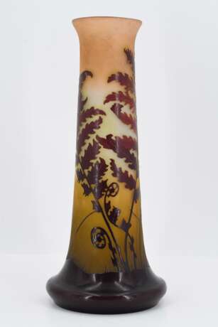 Glass vase with fern décor - photo 2