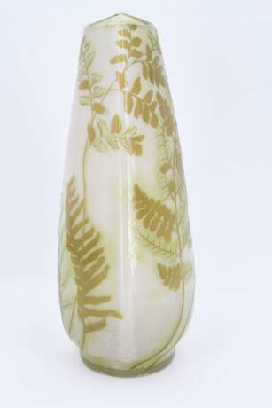 Small glass vase with floral décor - фото 2