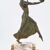 Bronze figurine of dancing woman with two doves - photo 4