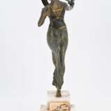 Bronze figurine of dancing woman with two doves - photo 5