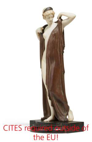 Ivory figurine "Phryne" - фото 1
