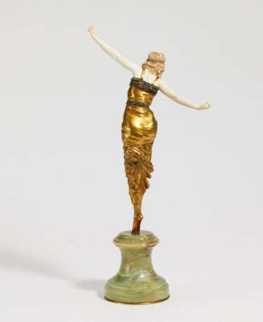 Ivory, bronze and green onyx figurine of a Russian dancer - Foto 4