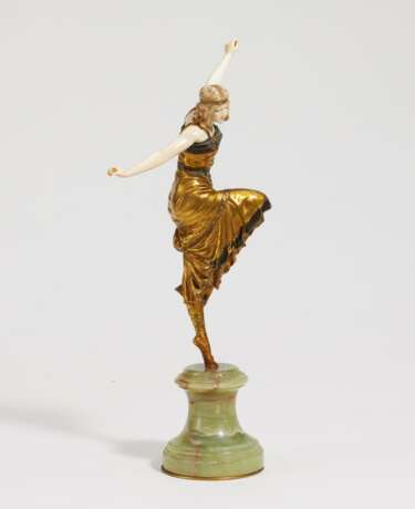 Ivory, bronze and green onyx figurine of a Russian dancer - photo 5