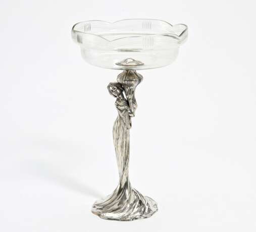 ART NOUVEAU CENTERPIECE WITH YOUNG WOMAN MADE OF SILVERED METAL AND CUT GLASS - фото 1