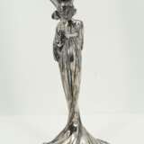 ART NOUVEAU CENTERPIECE WITH YOUNG WOMAN MADE OF SILVERED METAL AND CUT GLASS - Foto 5