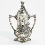 LARGE DOUBLE HANDLED BEAKER WITH CHEERFUL BACCHANAL MADE OF SILVERED METAL - photo 5
