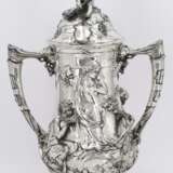 LARGE DOUBLE HANDLED BEAKER WITH CHEERFUL BACCHANAL MADE OF SILVERED METAL - фото 8