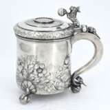 Large lidded silver beaker with lion décor on spheric feet - photo 2