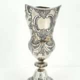 Silver helmet shaped jug with rocaille décor - photo 3