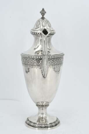 Large footed silver coffee pot - Foto 5