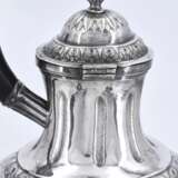 Silver coffee pot and hot-water jug with fruit festoons and lancet leaf decor - фото 6