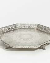 Octagonal silver presentoir with vine tendrils