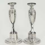 Pair of silver Empire candlesticks with Hermes décor - Foto 4