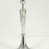 Slender silver candlestick with stylised leaf décor - photo 5