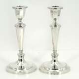 Pair of silver candlesticks with faceted shaft - photo 3