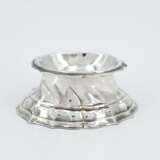 Silver salt dish and small George II mug with relief décor - фото 3