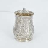 Silver salt dish and small George II mug with relief décor - фото 9