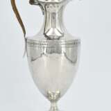 Footed George III silver jug - Foto 4