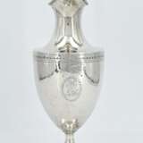 Footed George III silver jug - фото 5