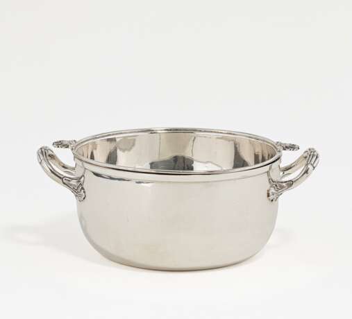 George III silver serving bowl with insert - photo 1