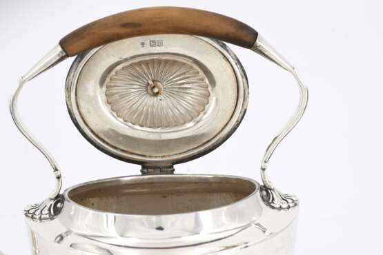 Edward VII silver tea pot with gadrooned walls on rechaud - Foto 5