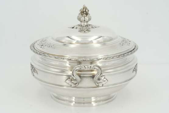 Silver vegetable bowl with laurel wreaths and floral knob - Foto 3