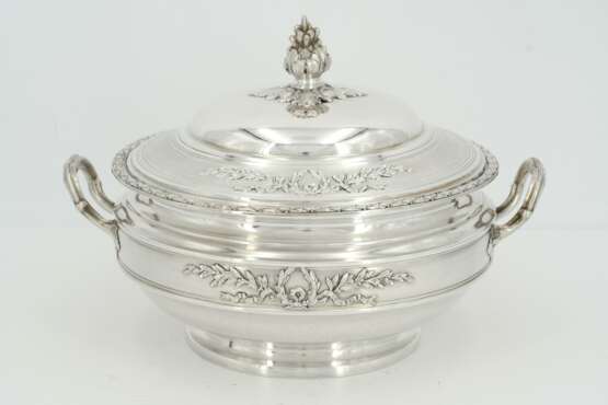 Silver vegetable bowl with laurel wreaths and floral knob - Foto 4
