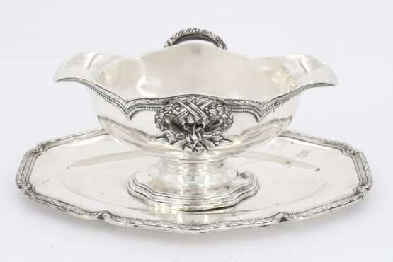 Silver sauce boat with laurel décor - photo 2