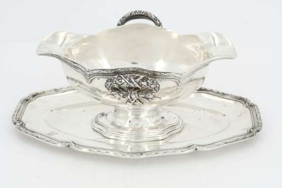 Silver sauce boat with laurel décor - фото 4