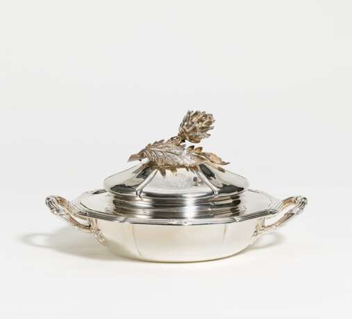 Round lidded silver bowl with artichoke handle - photo 1