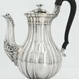 Silver coffee pot with straight features and flower knob - photo 4