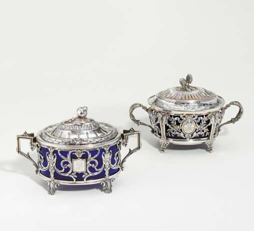 Two silver Confiturières with blue glass inserts - photo 1