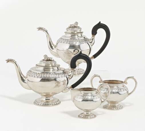 Four piece silver coffee and tea service with lion décor - Foto 15