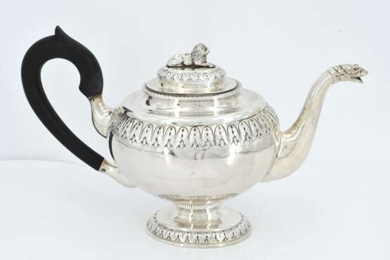 Four piece silver coffee and tea service with lion décor - Foto 4
