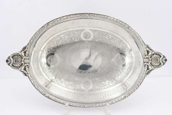 Oval silver serving bowl with laurel and shell ornamentation - Foto 4