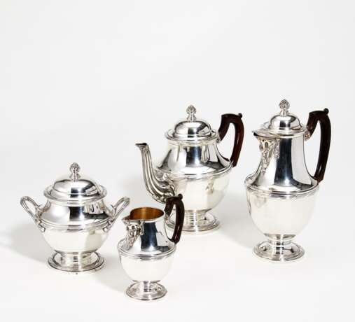 Four piece silver coffee and tea service with pomegranate knobs - фото 1