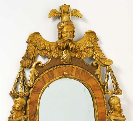 Early classicism mirror with Chronos - фото 2