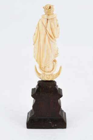 Ivory Madonna on a crescent moon - photo 4