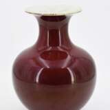 Porcelain bottle shaped vase - photo 3