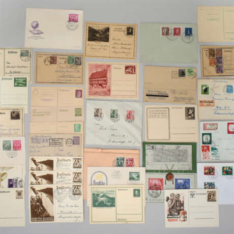 Konvolut Belege, Postkarten, Briefmarken und Ganzsachen - Foto 1