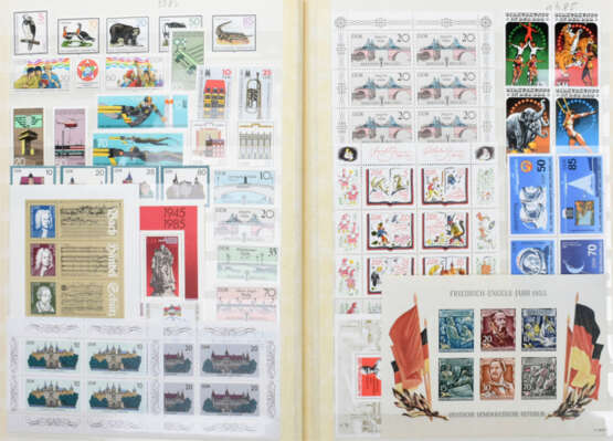 Sammlung Briefmarken DDR - photo 8