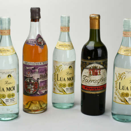Fünf Flaschen Spirituosen - photo 1